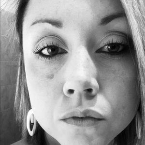 Meet your Posher, Lacey